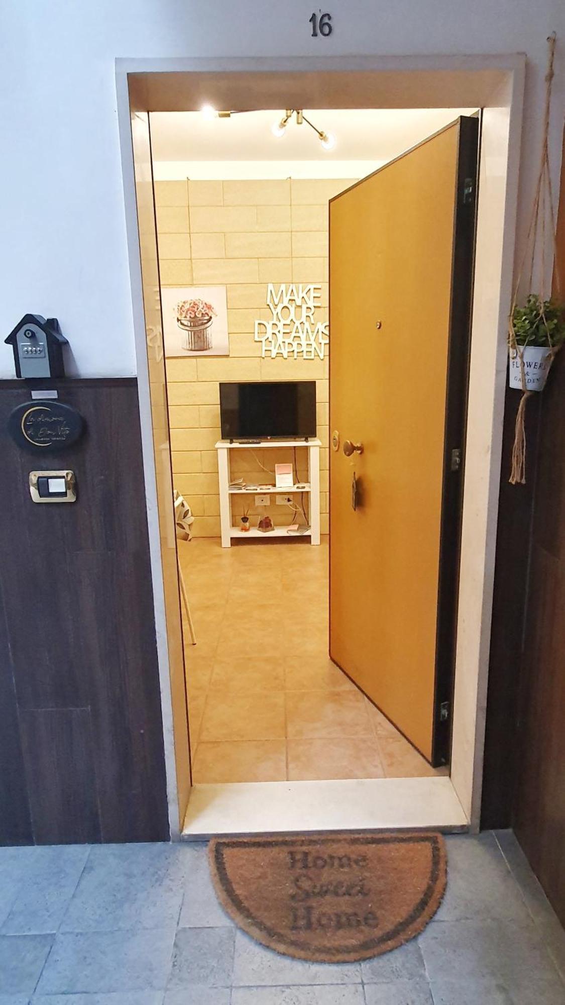 La Dimora Di Don Vito - Appartamento Confortevole Бари Экстерьер фото